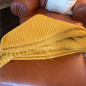 Cozy Mustard Yellow Sherpa Throw Blanket 60x80